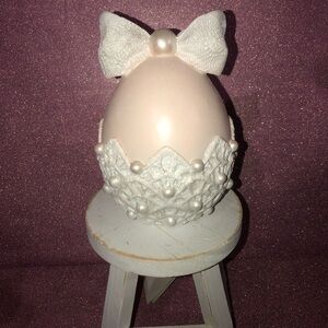 💗 Laura Ashley Elegant Decorative Egg with Bow and Pearls